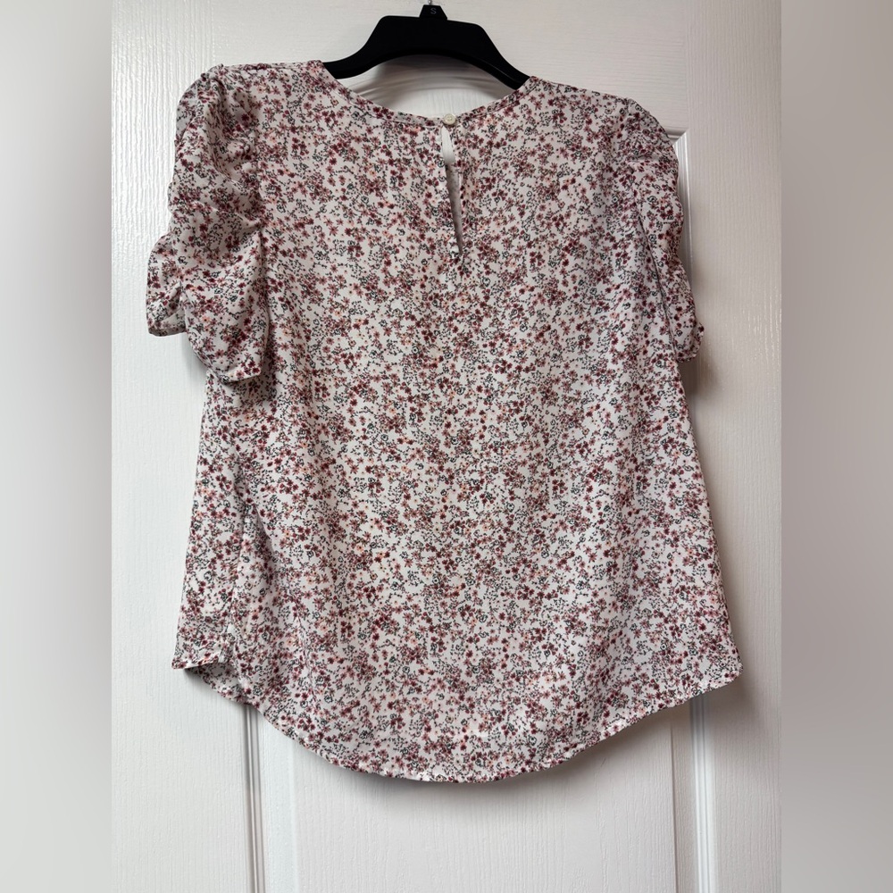 LOFT Floral Puff-Sleeve Blouse in Cream and Mauve - Picture 4 of 5